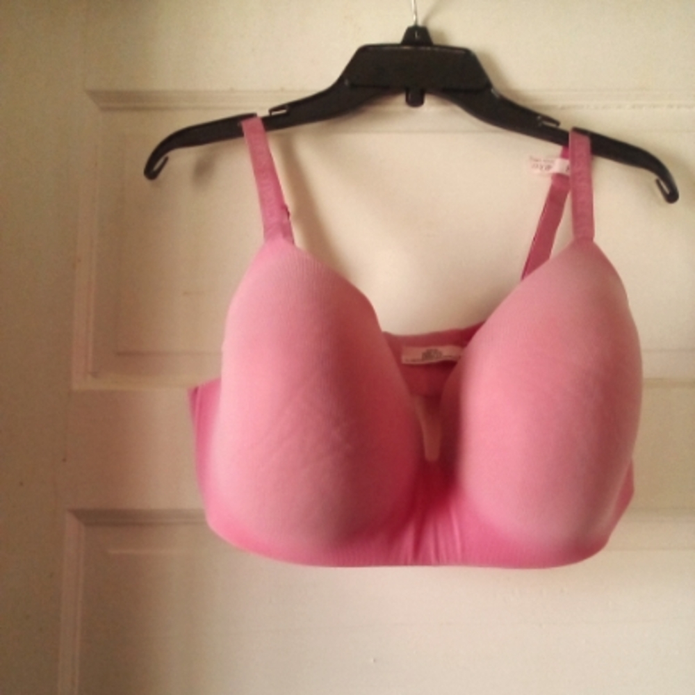 Victoria’s Secret T-shirt Pink Bra